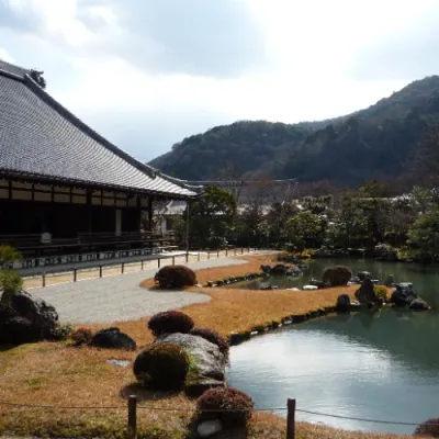 One of the top temples in Arashiyama. Go here before walking through the bamboo grove—it adds depth to the experience. The garden is beautiful in every season and great for peaceful wandering.