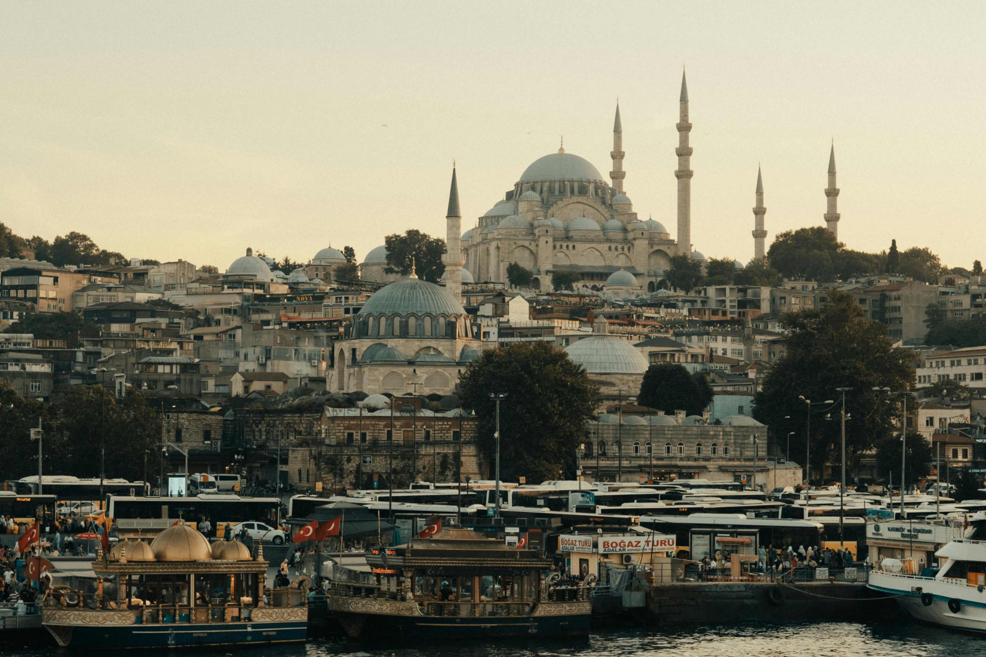 Istanbul's Inviting People