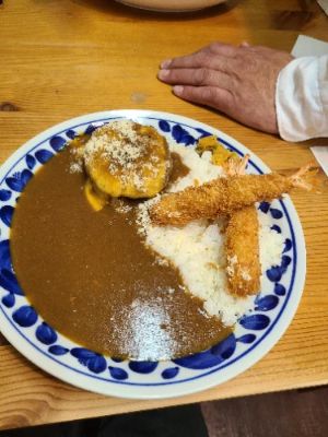 Arashiyama Curry is a delightful place to indulge in rich, flavorful Japanese curry while soaking in the stunning surroundings of Arashiyama. Not only do they serve delicious curry, but the atmosphere encapsulates the serene beauty of the area, making it a perfect spot for a memorable lunch after exploring the iconic bamboo groves.