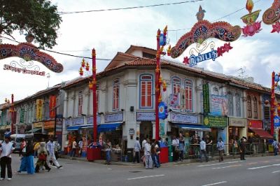 Little India is a kaleidoscope of sights, sounds, and flavors that immerses you in Indian culture. Explore the colorful shophouses, indulge in delicious street food, and shop for unique textiles and spices. Don't miss the stunning Sri Veeramakaliamman Temple, one of the oldest Hindu temples in Singapore, for a glimpse of local spirituality.
