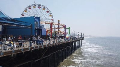 Santa Monica Pier is not just a beautiful spot to catch the sunset; it’s a vibrant hub of amusement and leisure! From its historic carousel to the bustling arcade and delicious food stalls, there’s something for everyone. Plus, the views over the Pacific Ocean are simply breathtaking, making it a must-visit!