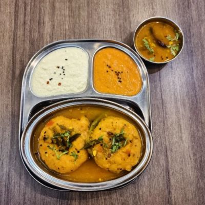 Komala Vilas is a treasured gem in Singapore, celebrated for its authentic South Indian vegetarian cuisine. Locals rave about the flavorful thalis and crispy dosas served with a variety of chutneys. The vibrant atmosphere and reasonable prices make it an ideal spot for a hearty meal. A must-visit for anyone craving traditional Indian flavors!