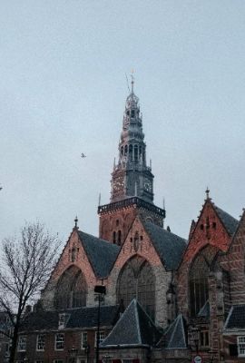 De Oude Kerk is not just Amsterdam's oldest building; it's a treasure trove of art and history. With its stunning Gothic architecture and impressive collection of 17th-century artworks, the church offers a peaceful retreat in the heart of the city. Wander through its historic halls and discover the fascinating stories that shaped Amsterdam.