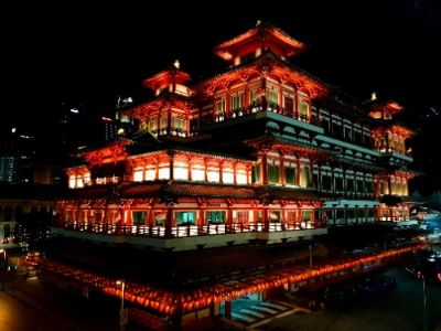 The Buddha Tooth Relic Temple is a mesmerizing architectural wonder located in Chinatown. With intricate carvings and vibrant colors, visiting feels like stepping into another world. The temple houses the sacred relic of the Buddha, and offers a peaceful environment for reflection. Don't miss the chance to explore its museum, showcasing rich Buddhist history.