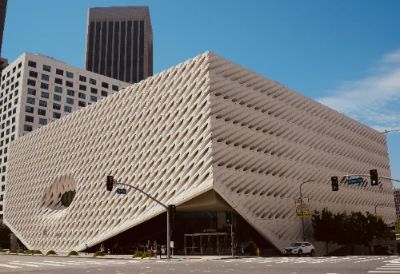 The Broad is a must-visit for art lovers and architecture enthusiasts alike. This contemporary art museum showcases an impressive collection of post-war art, including pieces by Andy Warhol and Jeff Koons. The building itself is an architectural marvel, and with free admission, it's an ideal way to immerse yourself in culture while enjoying the vibrant atmosphere of Downtown Los Angeles.