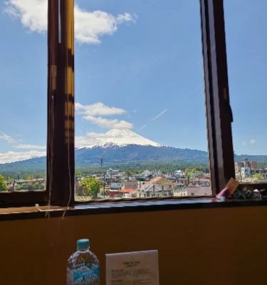 Tourist Base Kawaguchiko offers a stunning vantage point to view Mt. Fuji while you enjoy delicious coffee and snacks. The cozy atmosphere and friendly service make it the perfect spot to relax after exploring. Take in the scenic backdrop and capture memorable photographs that will make your friends envious!