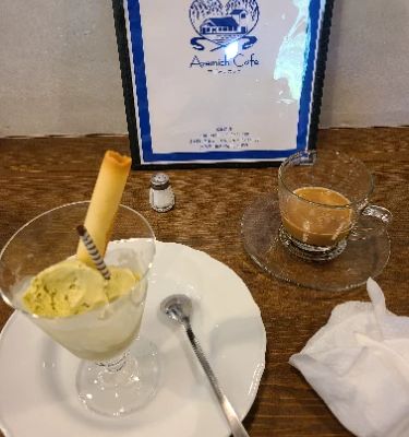 Azemichi Cafe is a hidden gem nestled along the coastline in Matsuzaki. The atmosphere is cozy and welcoming, perfect for a relaxing break. Enjoy a beautifully brewed cup of coffee while taking in stunning views of the ocean. Travelers rave about the homemade pastries which pair perfectly with the drinks. It's an ideal spot to unwind!
