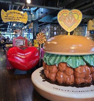 Lucky Pierrot Marina Suehiro branch is a must-visit in Hakodate for its unique take on burgers, blending local ingredients with quirky flavors. The lively atmosphere and colorful decorations make it a fun dining experience, perfect between sightseeing stops. Don't miss their famous Chinese Chicken Burger!